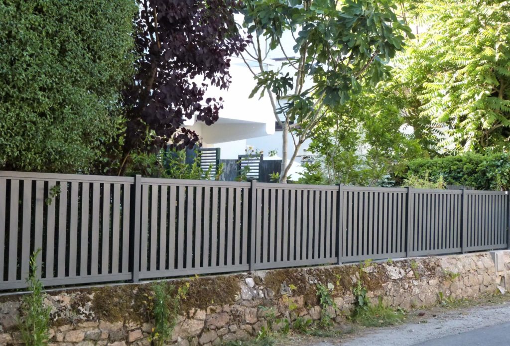 CLOTURE-ALU-CARAVELLE-VERTICALE