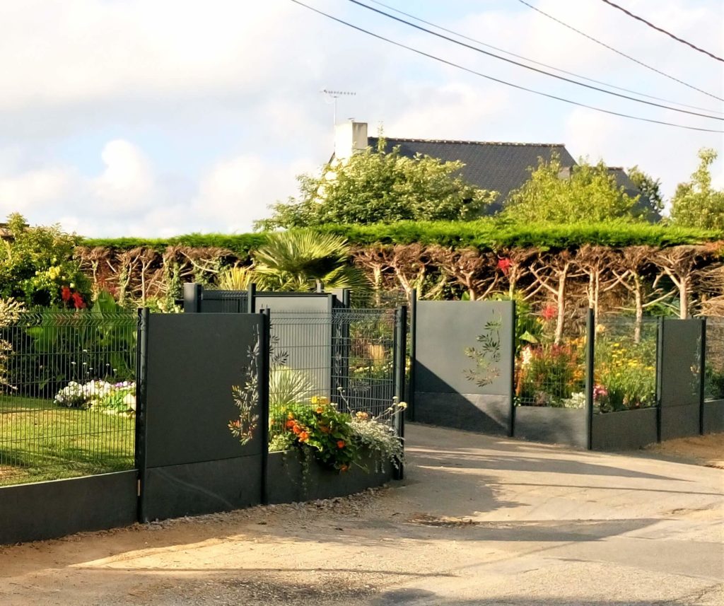 CLOTURE-ALU-MIRAGE-FEUILLAGE