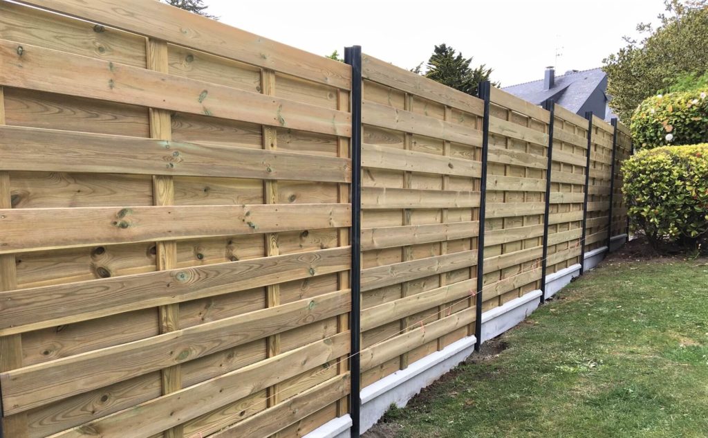 CLOTURE-BOIS-PANNEAU-ROBUSTE