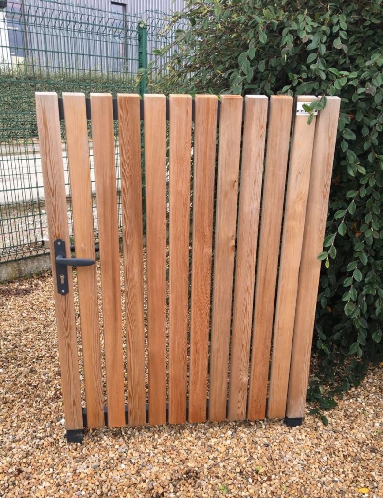 MOUETTE-RED-CEDAR-VERTICAL