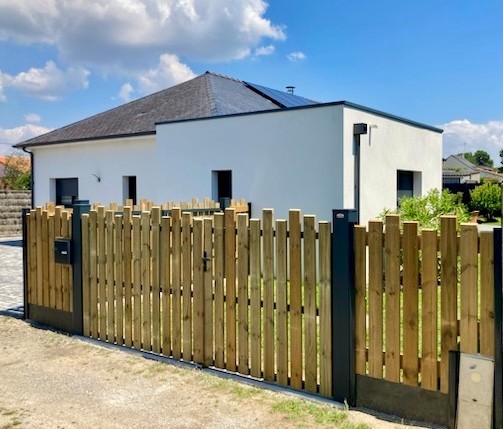 PORTAIL MIXTE ALU BOIS PIN LAMES DE 120